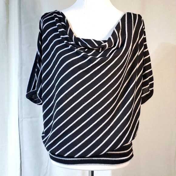 Mary Jane Tops - 🆑️striped cowl neck cold shoulder top